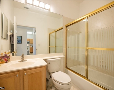 3964 Bishopwood Court E - Photo Thumbnail 13