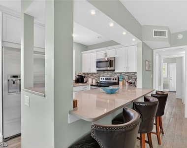 421 12th Avenue S - Photo Thumbnail 6