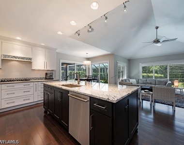 712 Shadow Lake Lane - Photo Thumbnail 5