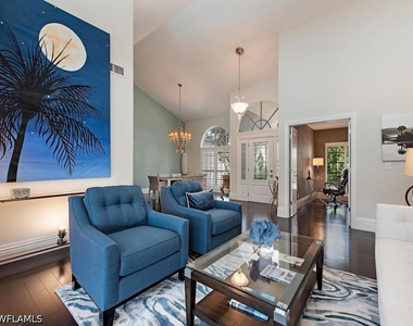 712 Shadow Lake Lane - Photo Thumbnail 2