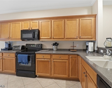 12040 Matera Lane - Photo Thumbnail 14