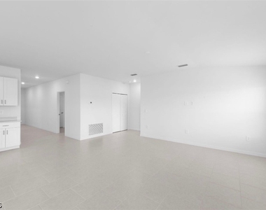 17244 Cantu Court - Photo Thumbnail 4