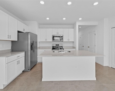 17489 Monte Isola Way - Photo Thumbnail 4