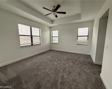 20885 Thistle Leaf Lane - Photo Thumbnail 4
