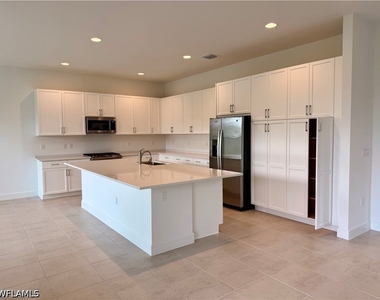 20885 Thistle Leaf Lane - Photo Thumbnail 1