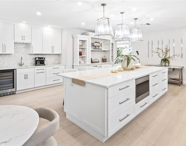 440 Kings Town Drive - Photo Thumbnail 14