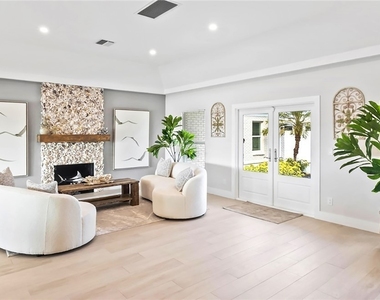 440 Kings Town Drive - Photo Thumbnail 4