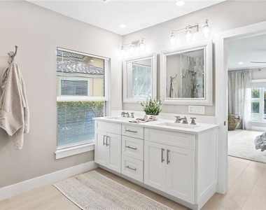 440 Kings Town Drive - Photo Thumbnail 30