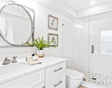 440 Kings Town Drive - Photo Thumbnail 32