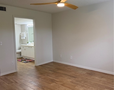 7750 Jewel Lane - Photo Thumbnail 15