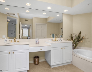 7225 Pelican Bay Boulevard - Photo Thumbnail 18