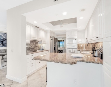 7225 Pelican Bay Boulevard - Photo Thumbnail 8