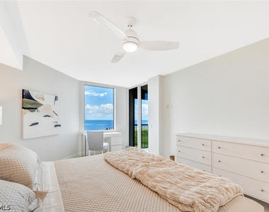 7225 Pelican Bay Boulevard - Photo Thumbnail 16
