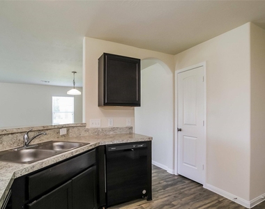 11907 Pia Drive - Photo Thumbnail 2