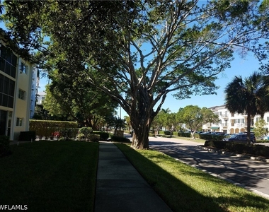 216 Banyan Boulevard - Photo Thumbnail 2