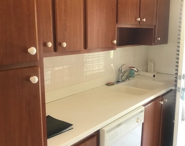 216 Banyan Boulevard - Photo Thumbnail 9