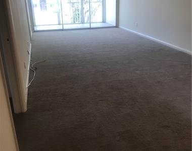 216 Banyan Boulevard - Photo Thumbnail 17
