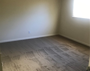 216 Banyan Boulevard - Photo Thumbnail 19