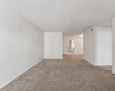 2800 Jeanetta Street - Photo Thumbnail 7