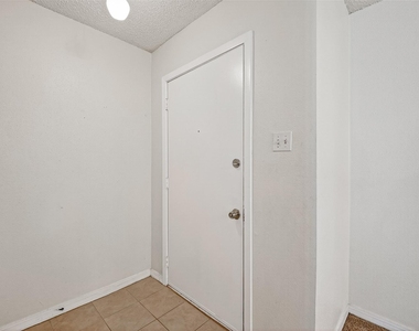 2800 Jeanetta Street - Photo Thumbnail 5