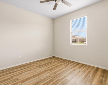 18025 Atwood Mill Drive - Photo Thumbnail 4