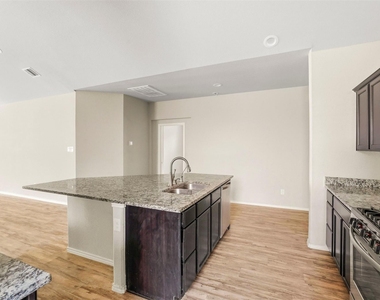 18025 Atwood Mill Drive - Photo Thumbnail 16
