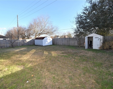 18319 Forest Dew Drive - Photo Thumbnail 19