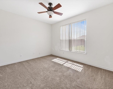 7704 Labrador Drive - Photo Thumbnail 21