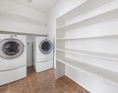 7704 Labrador Drive - Photo Thumbnail 35