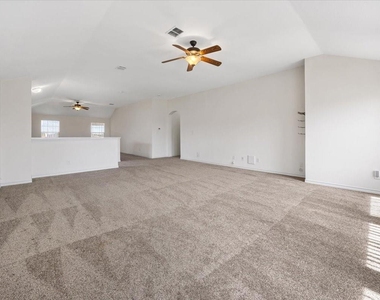 7704 Labrador Drive - Photo Thumbnail 11