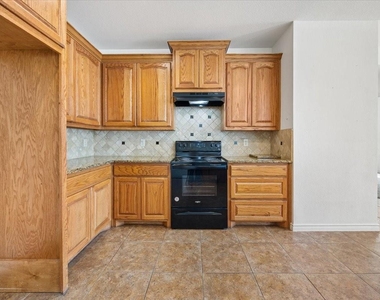 7704 Labrador Drive - Photo Thumbnail 30
