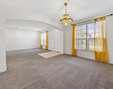 7704 Labrador Drive - Photo Thumbnail 27
