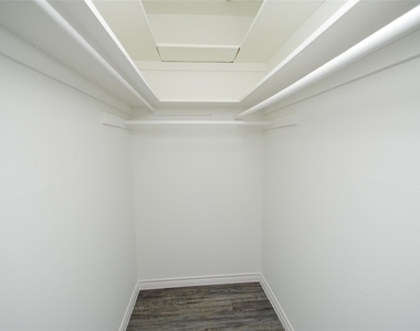 2501 Yoakum Boulevard - Photo Thumbnail 10