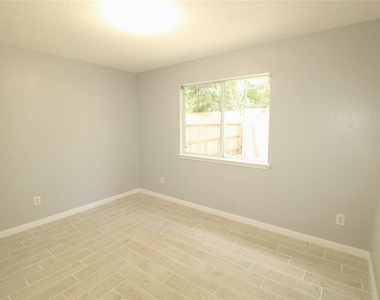 15427 Bammel Fields Court - Photo Thumbnail 9