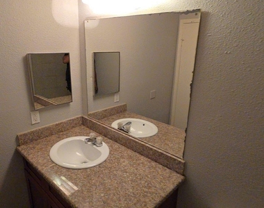 12634 Ashford Meadow Drive - Photo Thumbnail 5