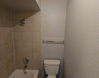 12634 Ashford Meadow Drive - Photo Thumbnail 11
