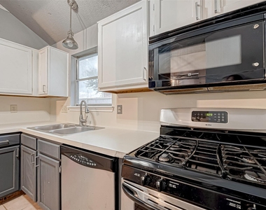 18315 Westlock Street - Photo Thumbnail 20