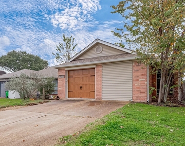 18315 Westlock Street - Photo Thumbnail 3