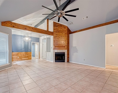 18315 Westlock Street - Photo Thumbnail 9