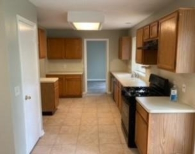 20507 Big Wells Drive - Photo Thumbnail 12