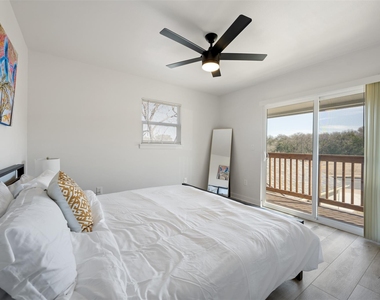 6104 Reicher Drive - Photo Thumbnail 21
