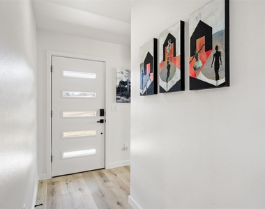 6104 Reicher Drive - Photo Thumbnail 3