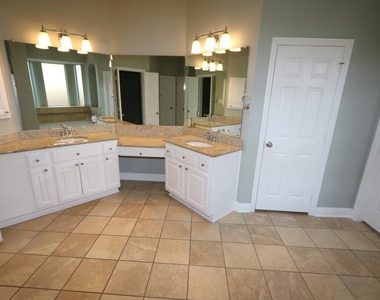 7102 Spring Run Lane - Photo Thumbnail 15