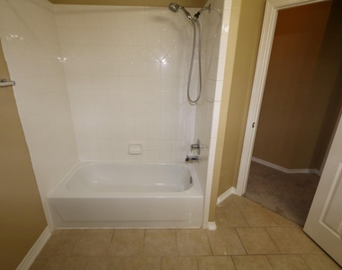 7102 Spring Run Lane - Photo Thumbnail 23