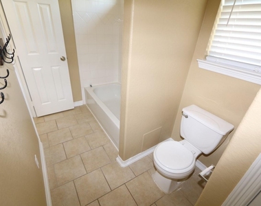 7102 Spring Run Lane - Photo Thumbnail 27