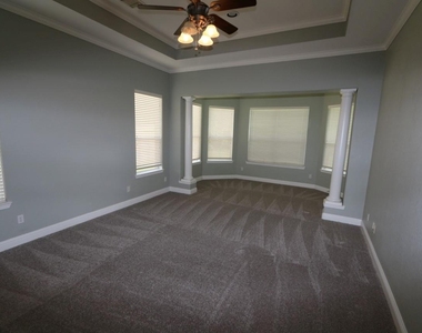 7102 Spring Run Lane - Photo Thumbnail 14
