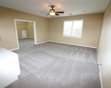 7102 Spring Run Lane - Photo Thumbnail 17