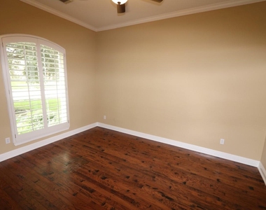 7102 Spring Run Lane - Photo Thumbnail 4