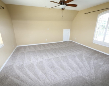 7102 Spring Run Lane - Photo Thumbnail 19
