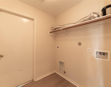 15334 Redbud Dale Court - Photo Thumbnail 13
